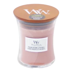 Woodwick Pressed Blooms & Patchouli Medium Candle - Geurkaars